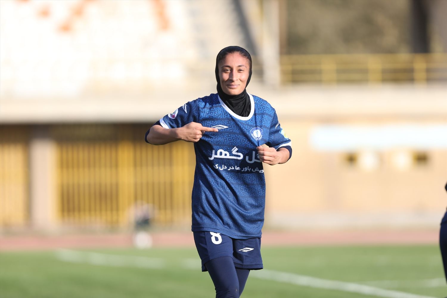 گزارش تصویری از مسابقه فوتبال زنان گلگهر_ایستا البرز